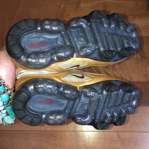 Nike Air VaporMax 97 Metallic Gold size 6 - Picture 10 of 12